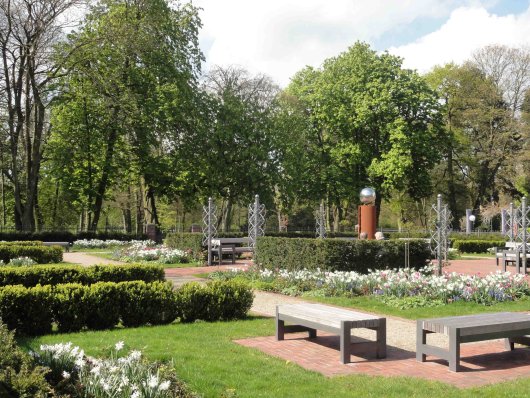 Der Rosengarten wurde neu angelegt, er wird von einer Arbeitsgruppe des GMGV gepflegt