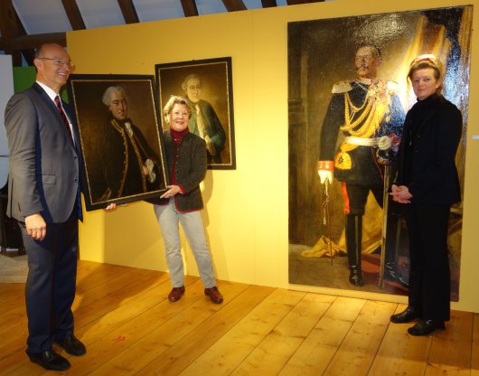 Peter Boschheidgen -Vors. des GMGV-, Ingrid Jansing-Perret, Diana Finkele -Leiterin des Museums- Peter Boschheidgen -Vors. des GMGV-, Ingrid Jansing-Perret, Diana Finkele -Leiterin des Museums-